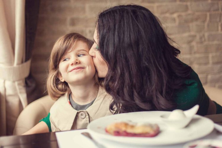 4 Don'ts of Great Parenting For Moms