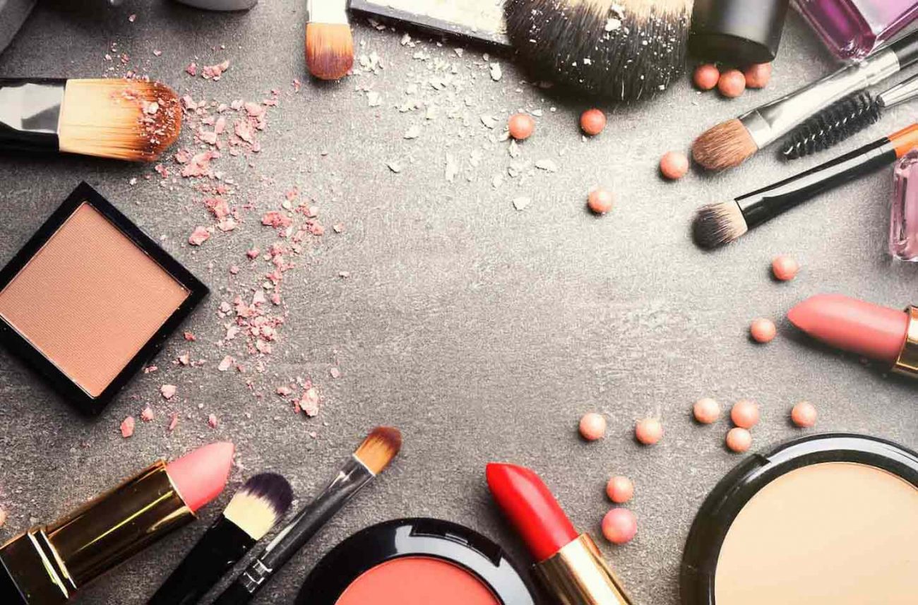 How-to-Get-Free-Mac-Lipstick-or-Shadow