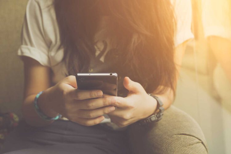 Sneaky-Teen-Texting-Trends-You-Need-to-Know-About