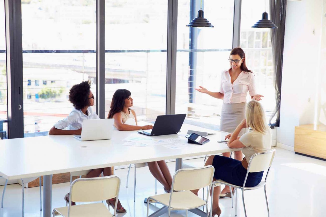 10 Ways to Be a Great Boss and How to Manage Your Team