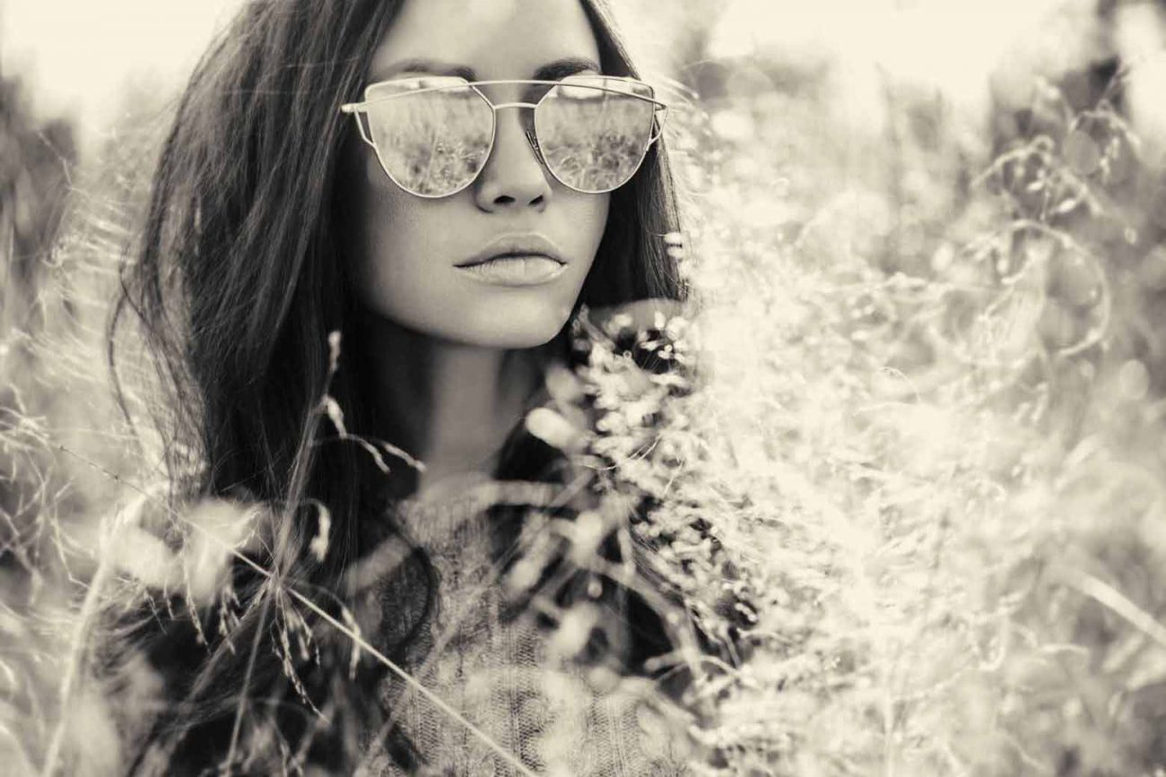 3-Surprising-Signs-of-Strength-in-a-Woman