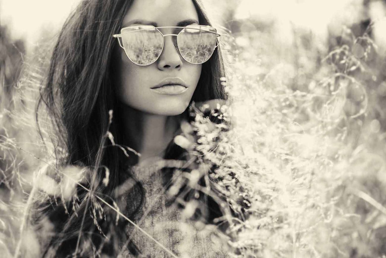 3-Surprising-Signs-of-Strength-in-a-Woman
