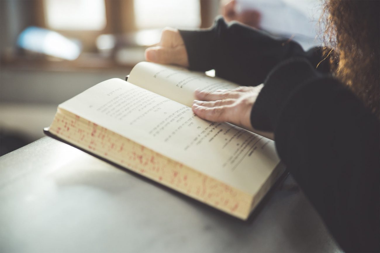 5 Great Book Series You'll Love to Escape Into