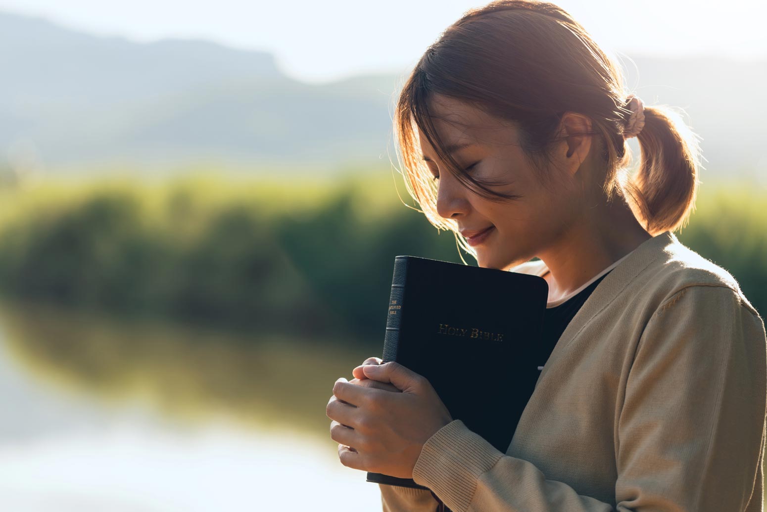 Bible Verses on Peace from the Grit and Grace Team